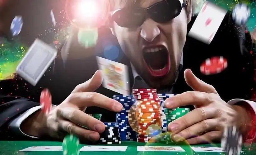Filipino player using cassino on a mobile phone